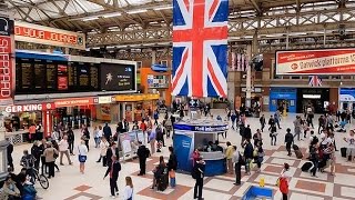 A Walk Through The London Victoria Station London England [upl. by Gwyn]